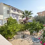 Apartments With Parking Space Vodice - 6178 Vodice