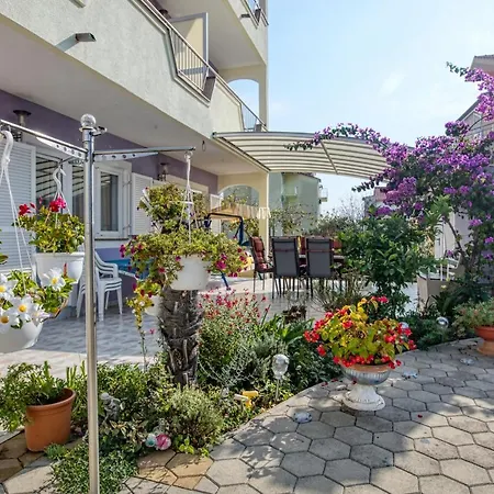 Apartament With Parking Space - 6178 *