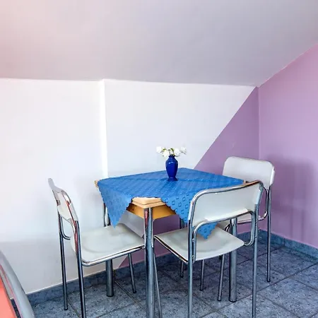 With Parking Space - 6178 Appartement Vodice