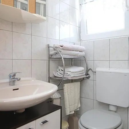 Appartement With Parking Space - 6178 *