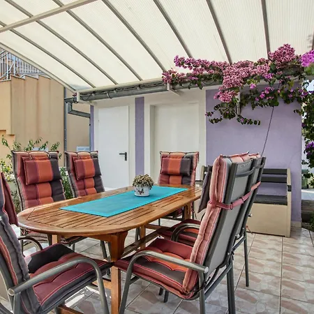 With Parking Space - 6178 Vodice